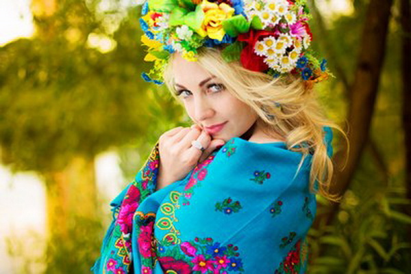Dating girls or women from Ukraine Russia bridesmaids