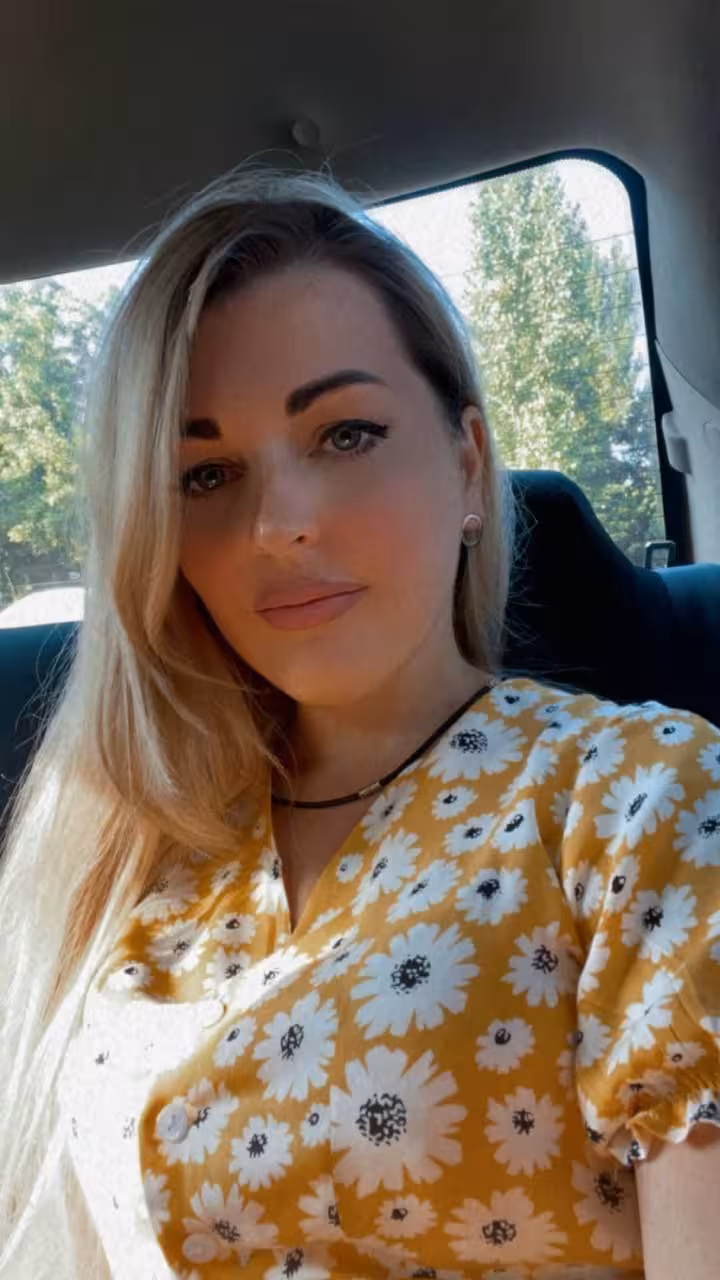 Visit Lady's Profile