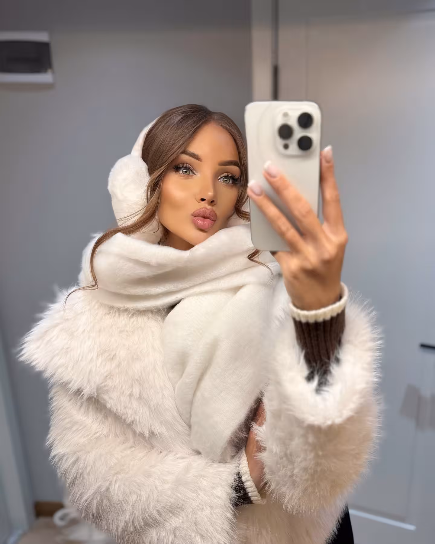 Open Woman's Profile