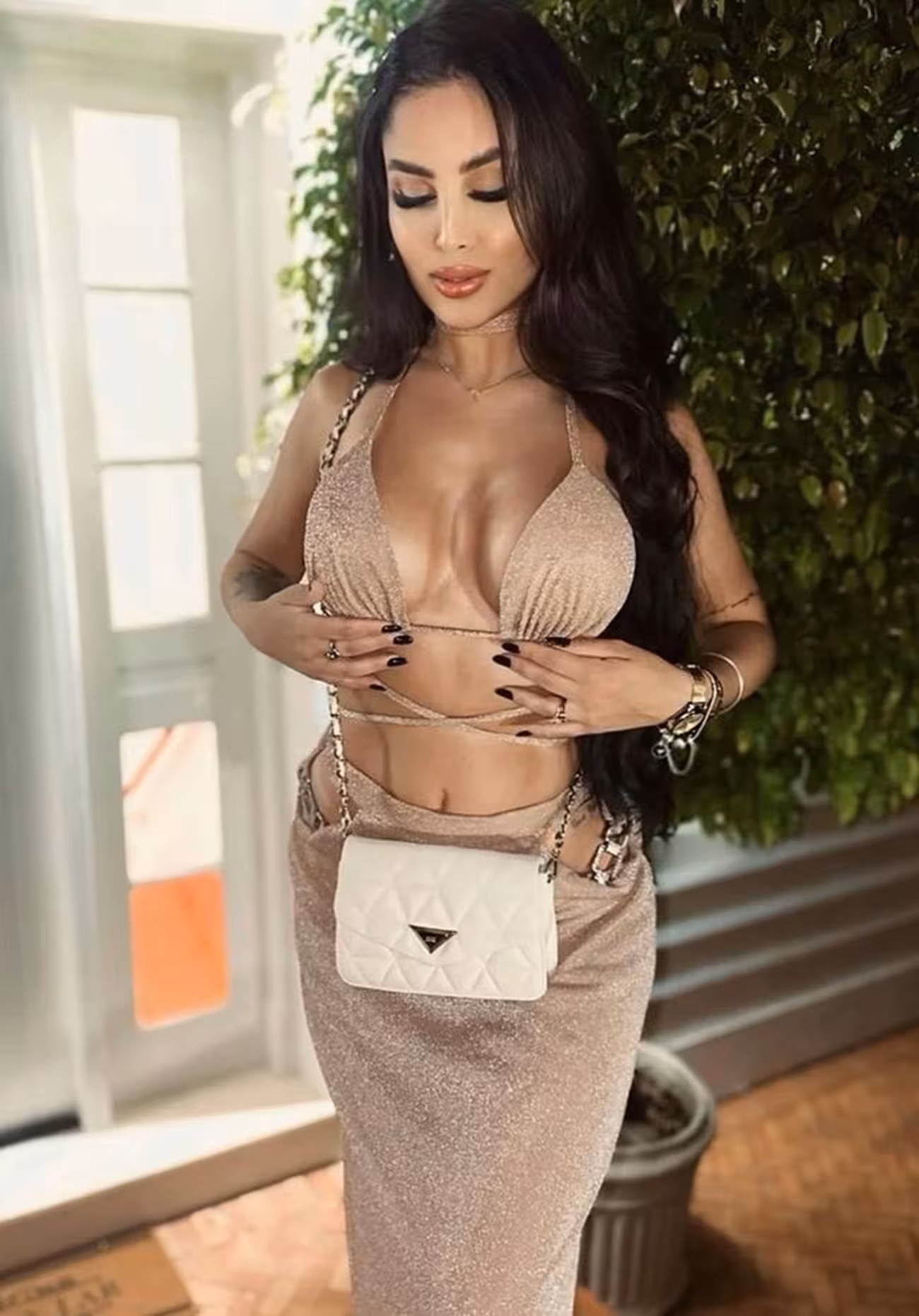 Discover Her Profile