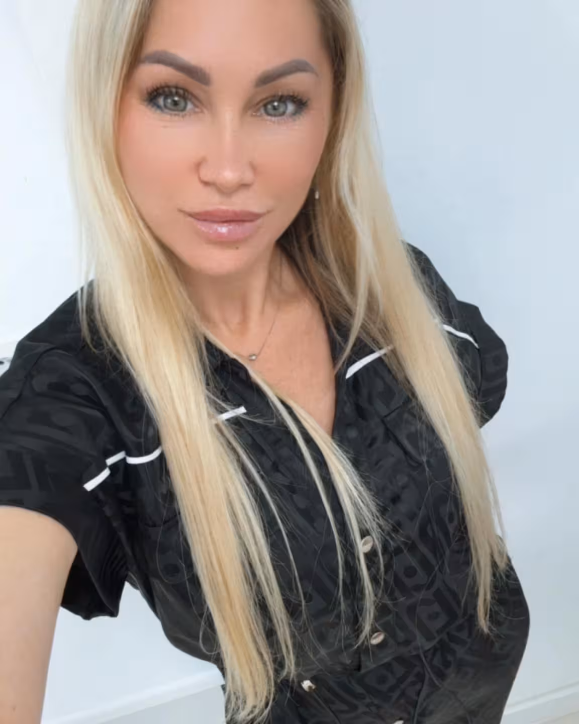 Visit Lady's Profile