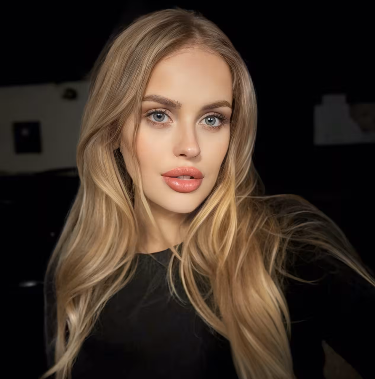 See Lady's Profile