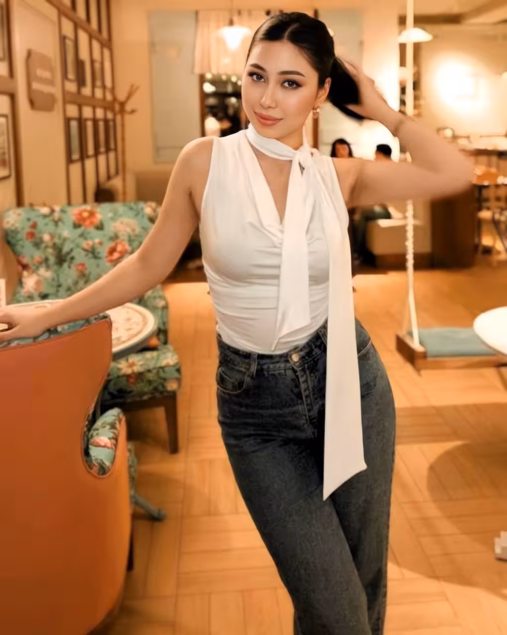 See Lady's Profile