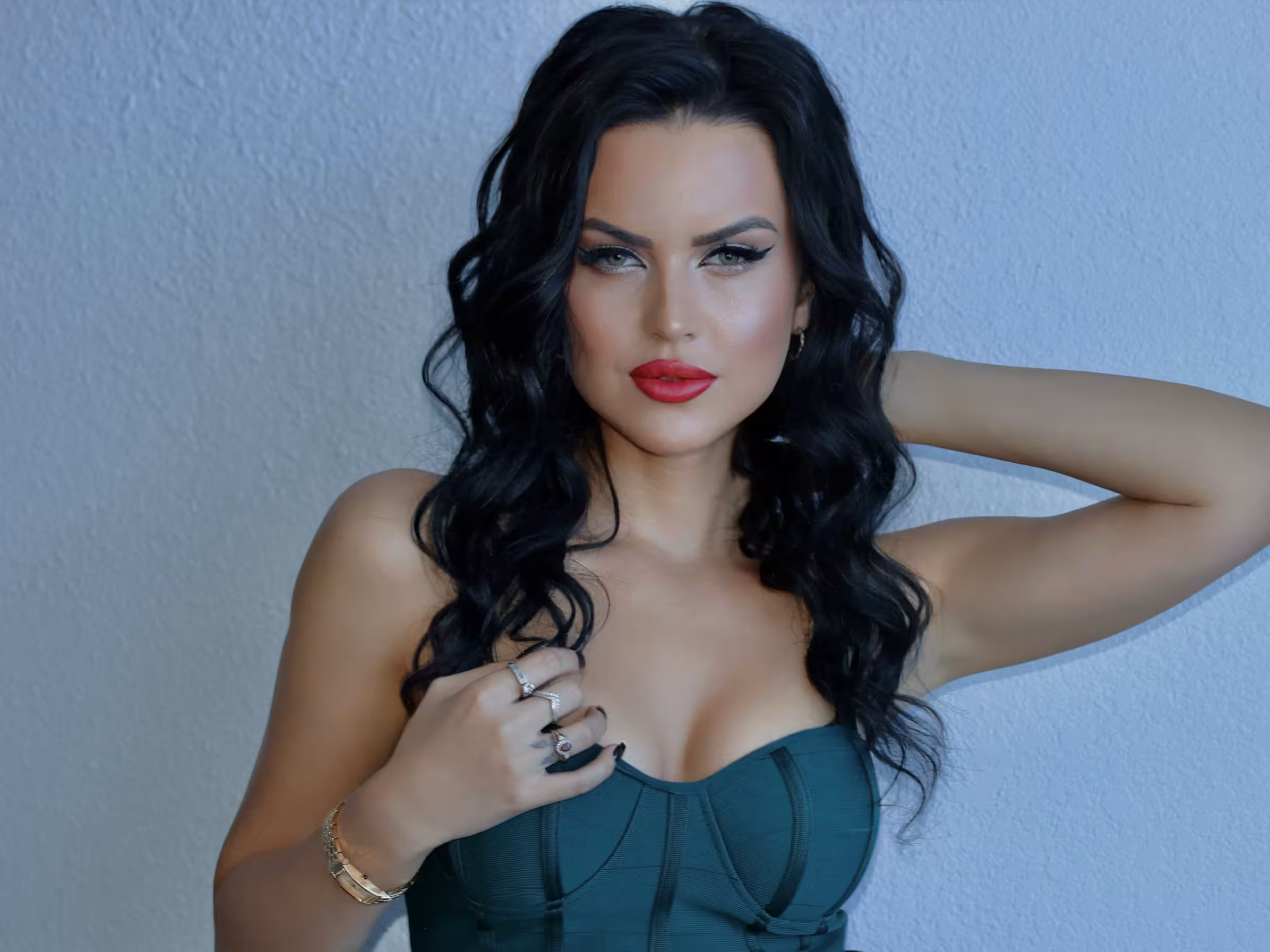IREN dating husband Discover Her Profile