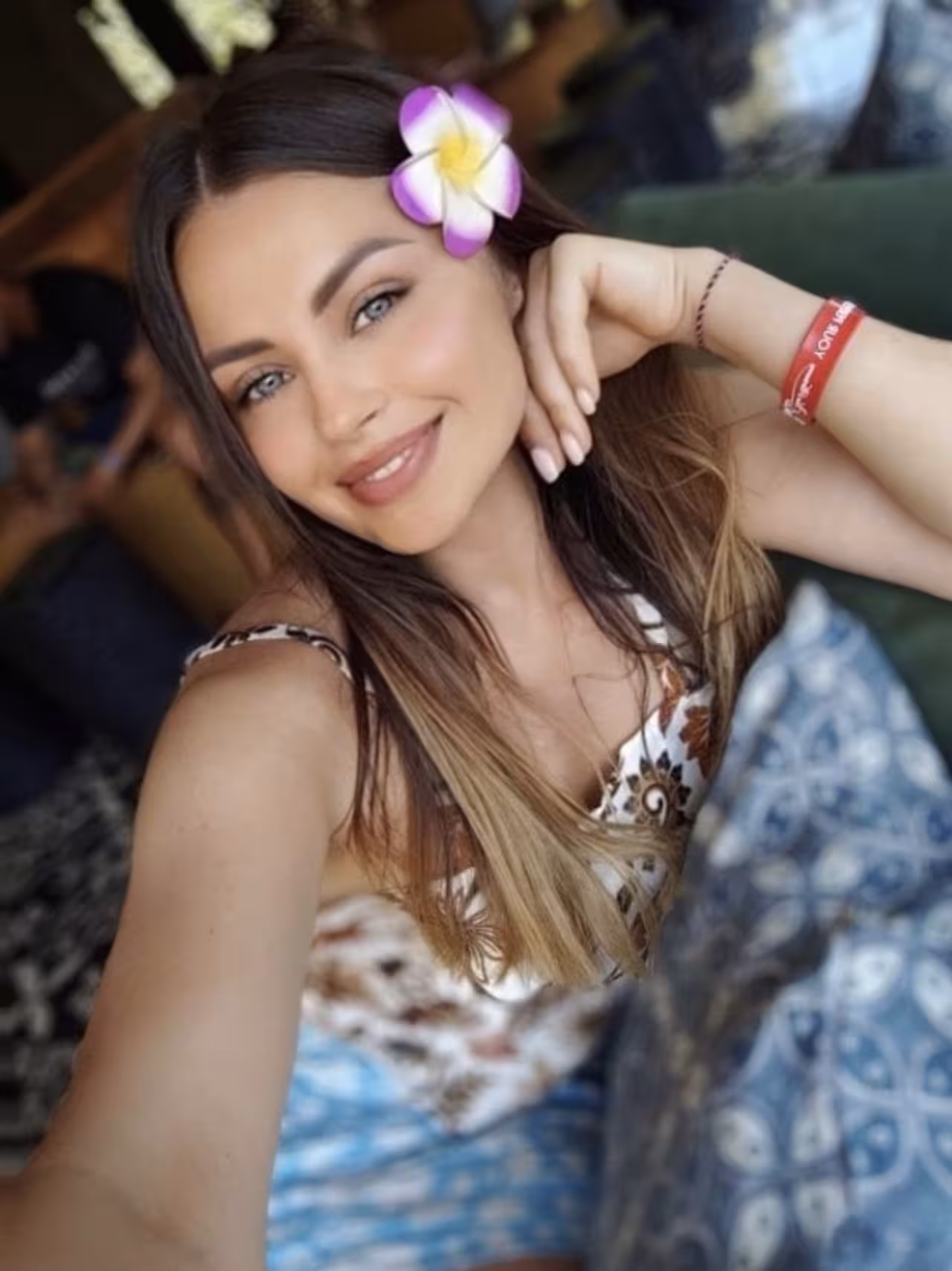 See Lady's Profile