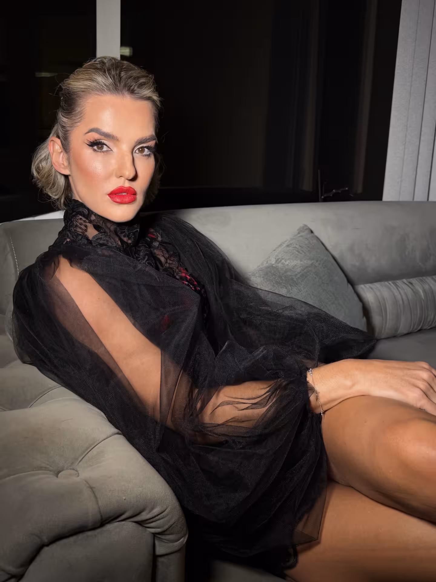 See Lady's Profile