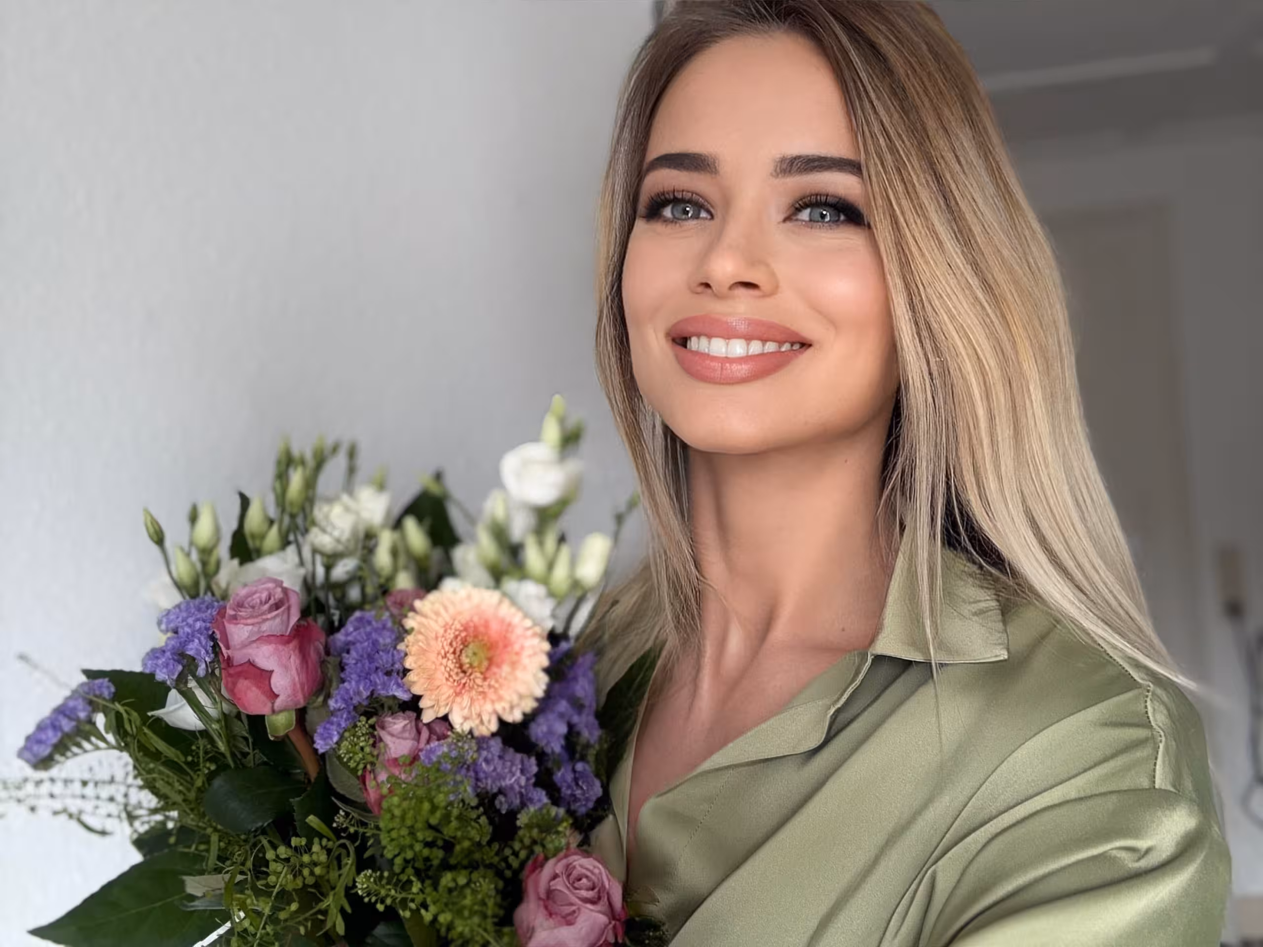Visit Lady's Profile