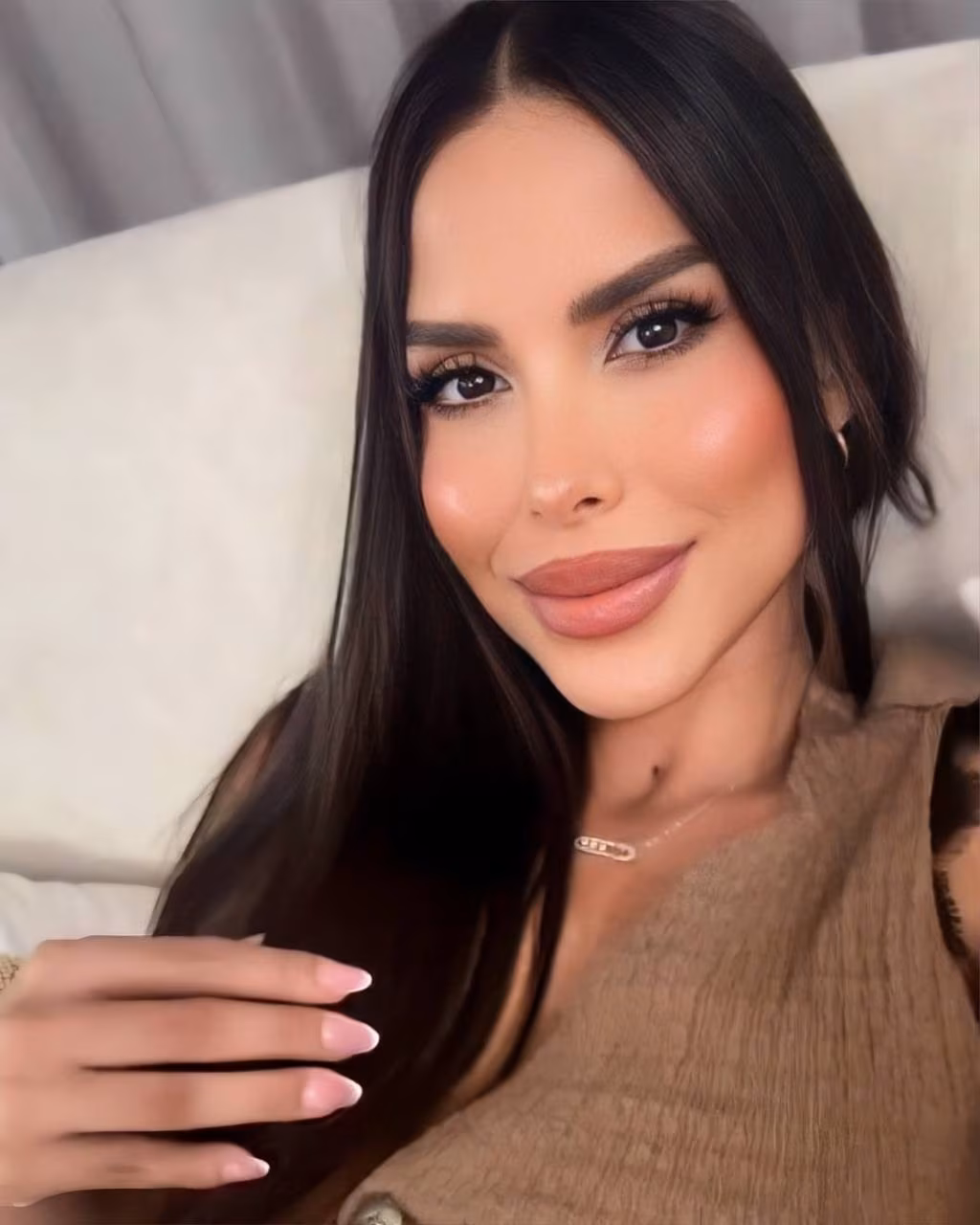 See Lady's Profile