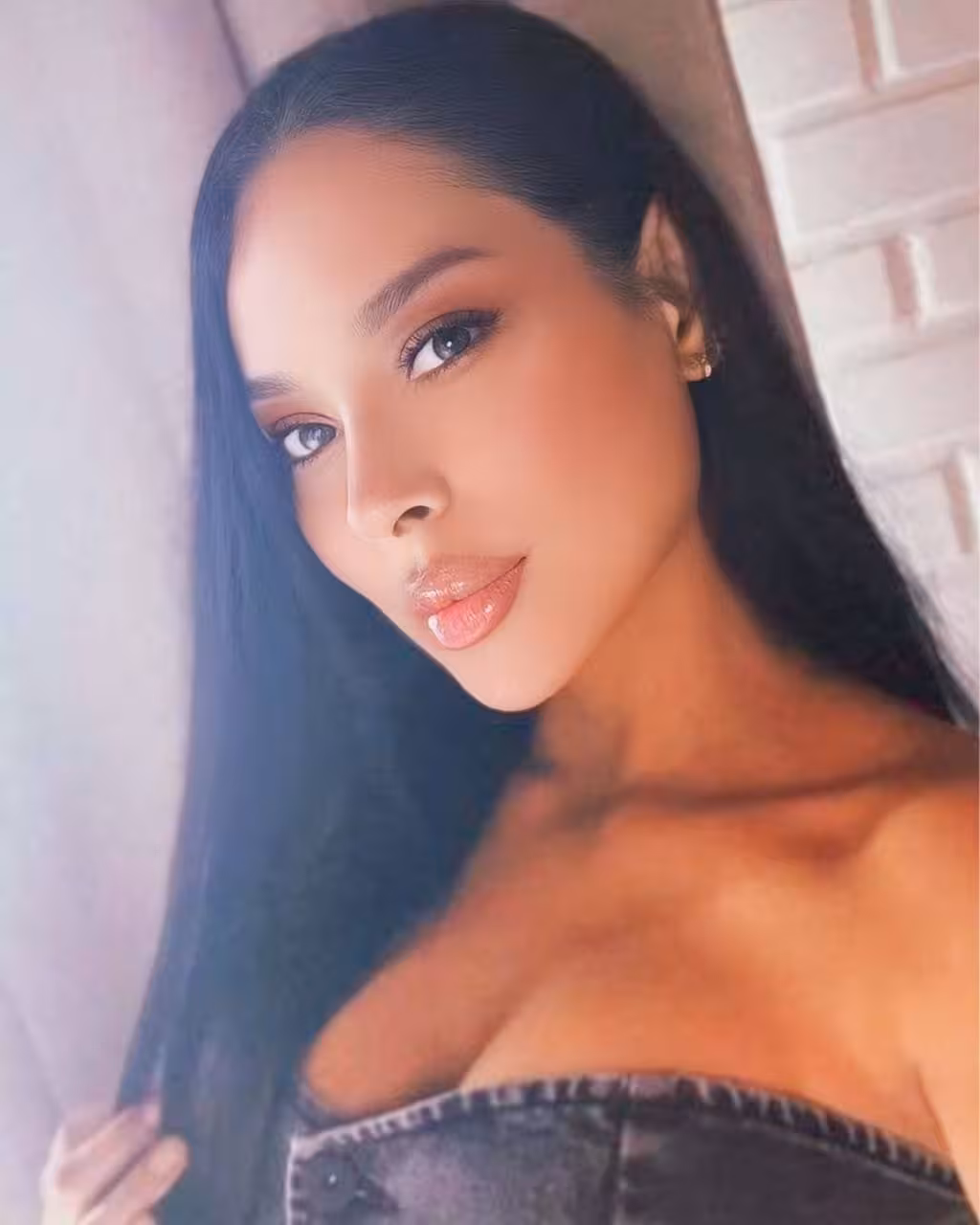 Discover Her Profile
