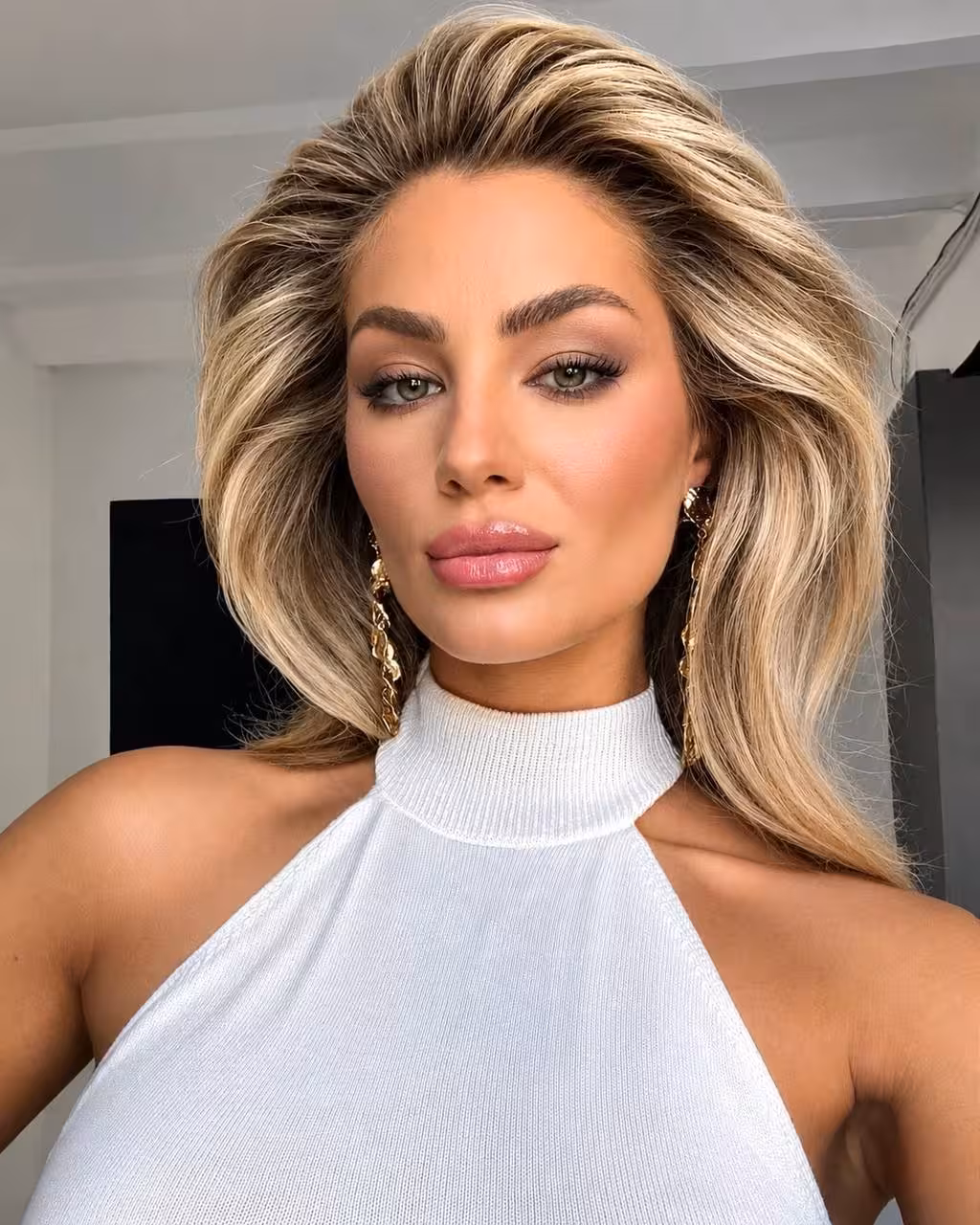 Visit Lady's Profile