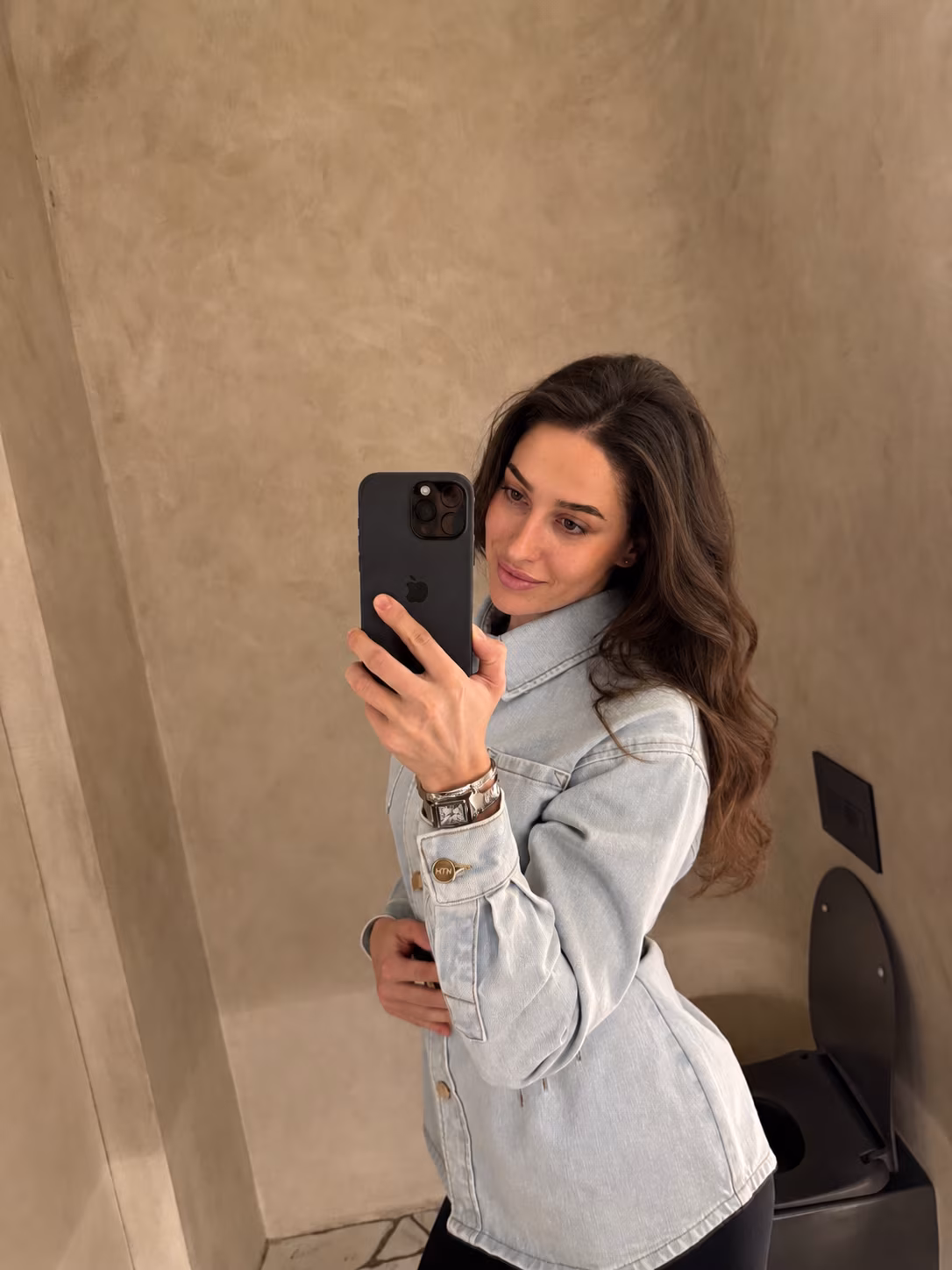 Visit Lady's Profile