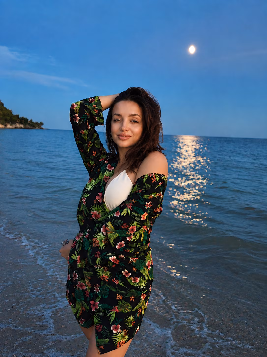 Open Woman's Profile