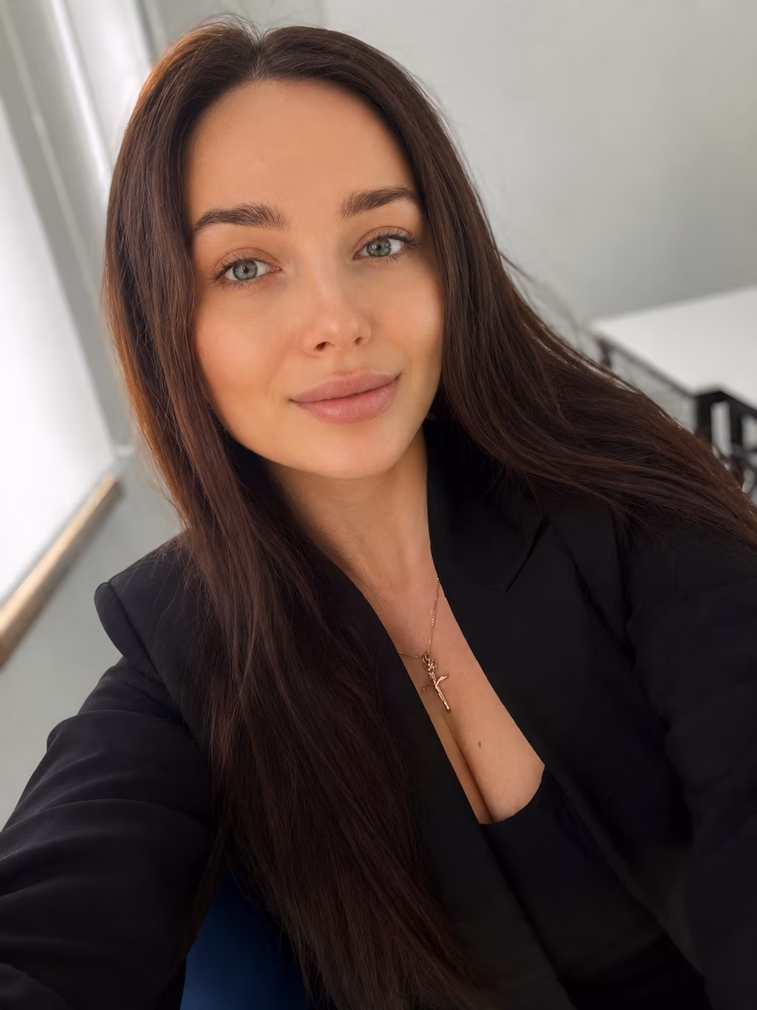 See Lady's Profile