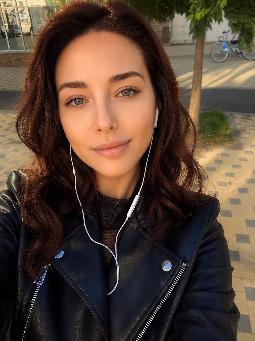Visit Lady's Profile