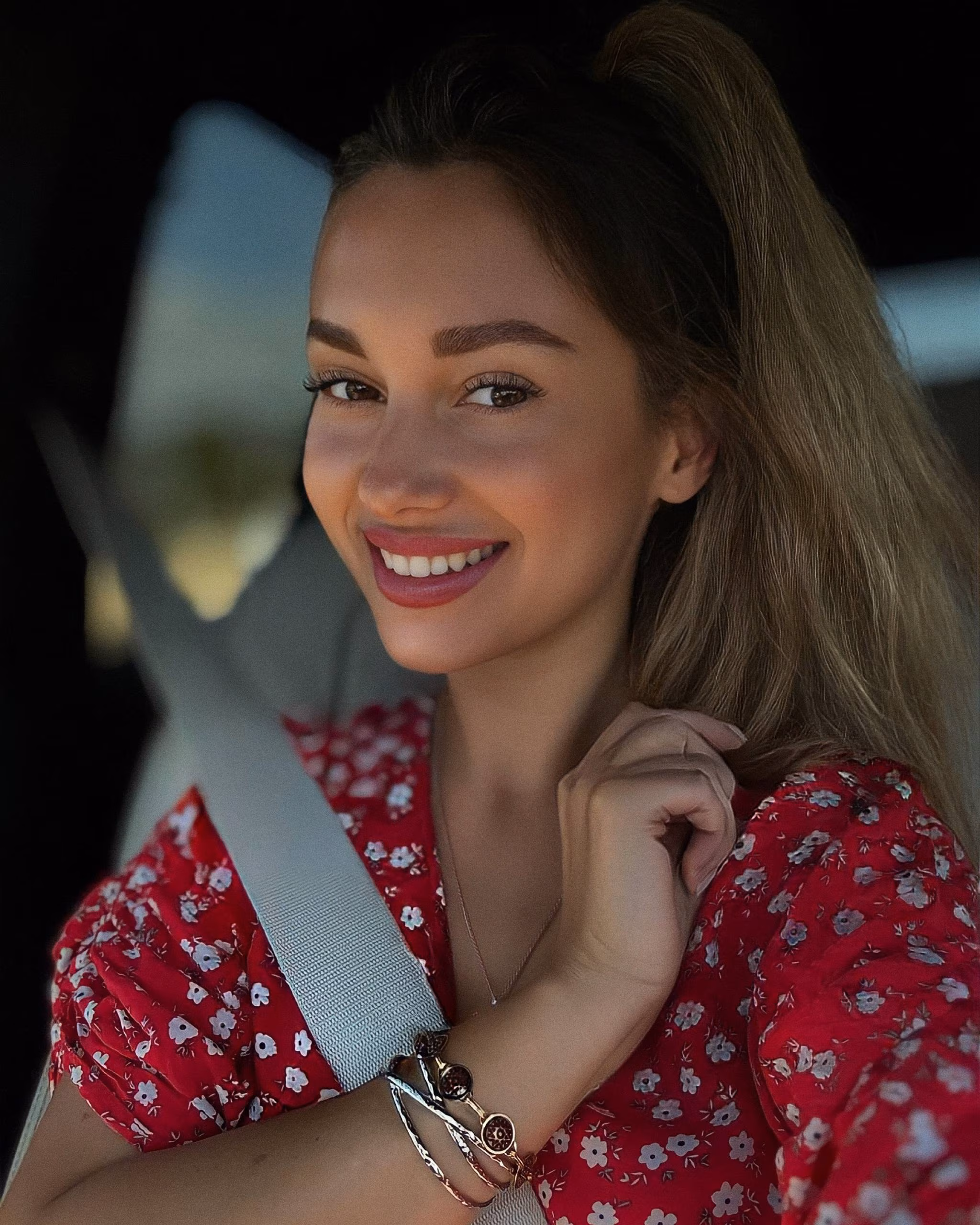 Open Woman's Profile