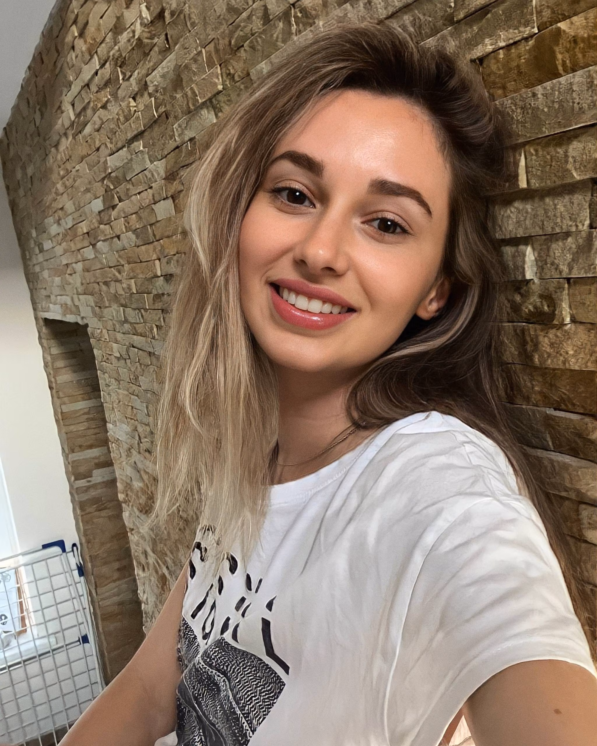 Visit Lady's Profile