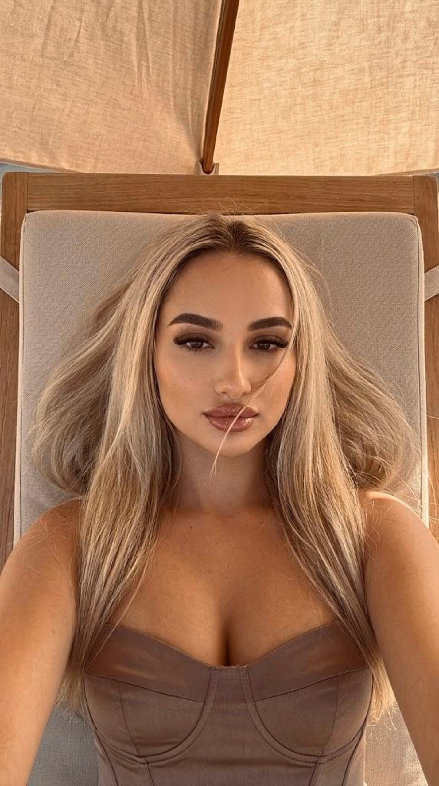 See Lady's Profile