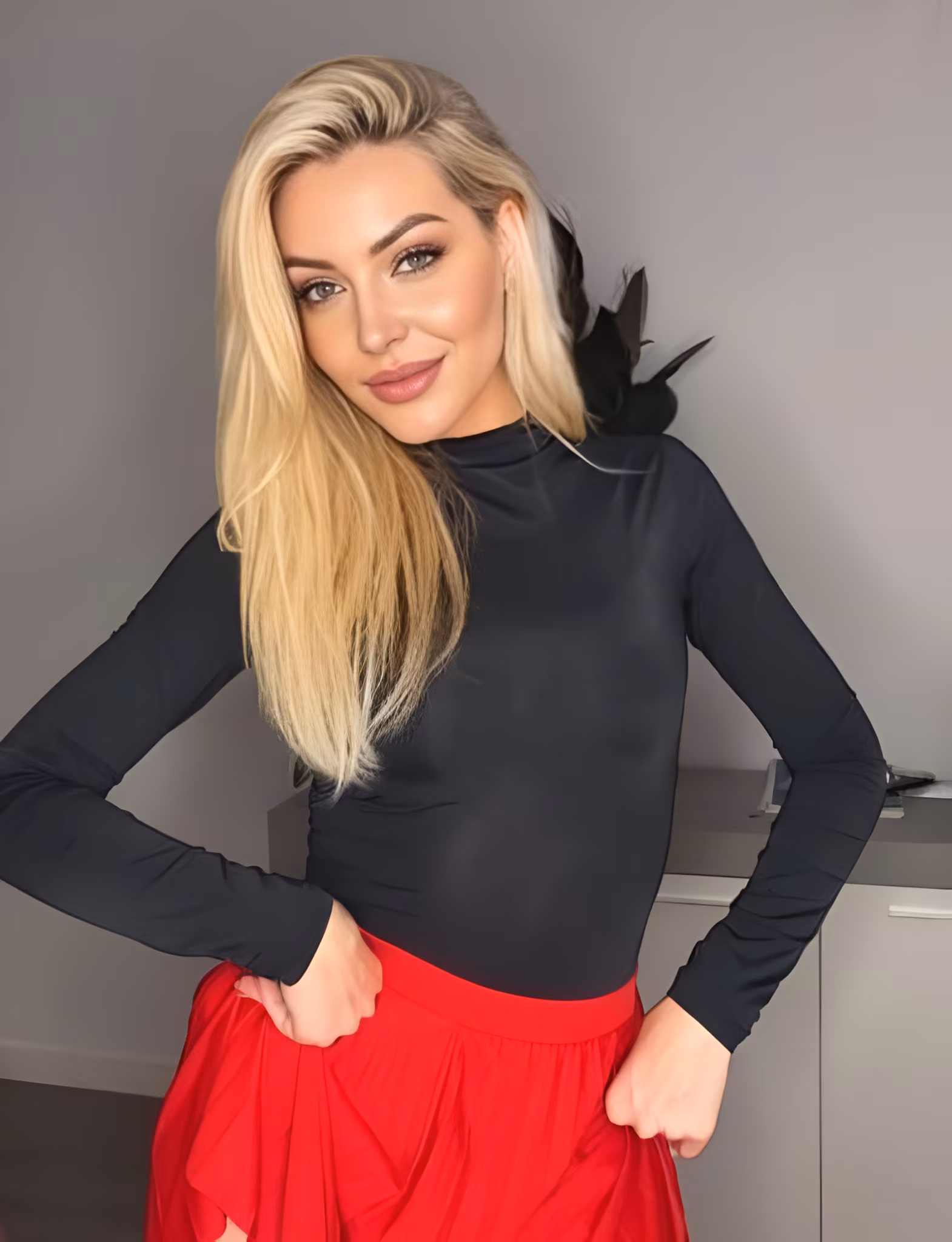 See Lady's Profile