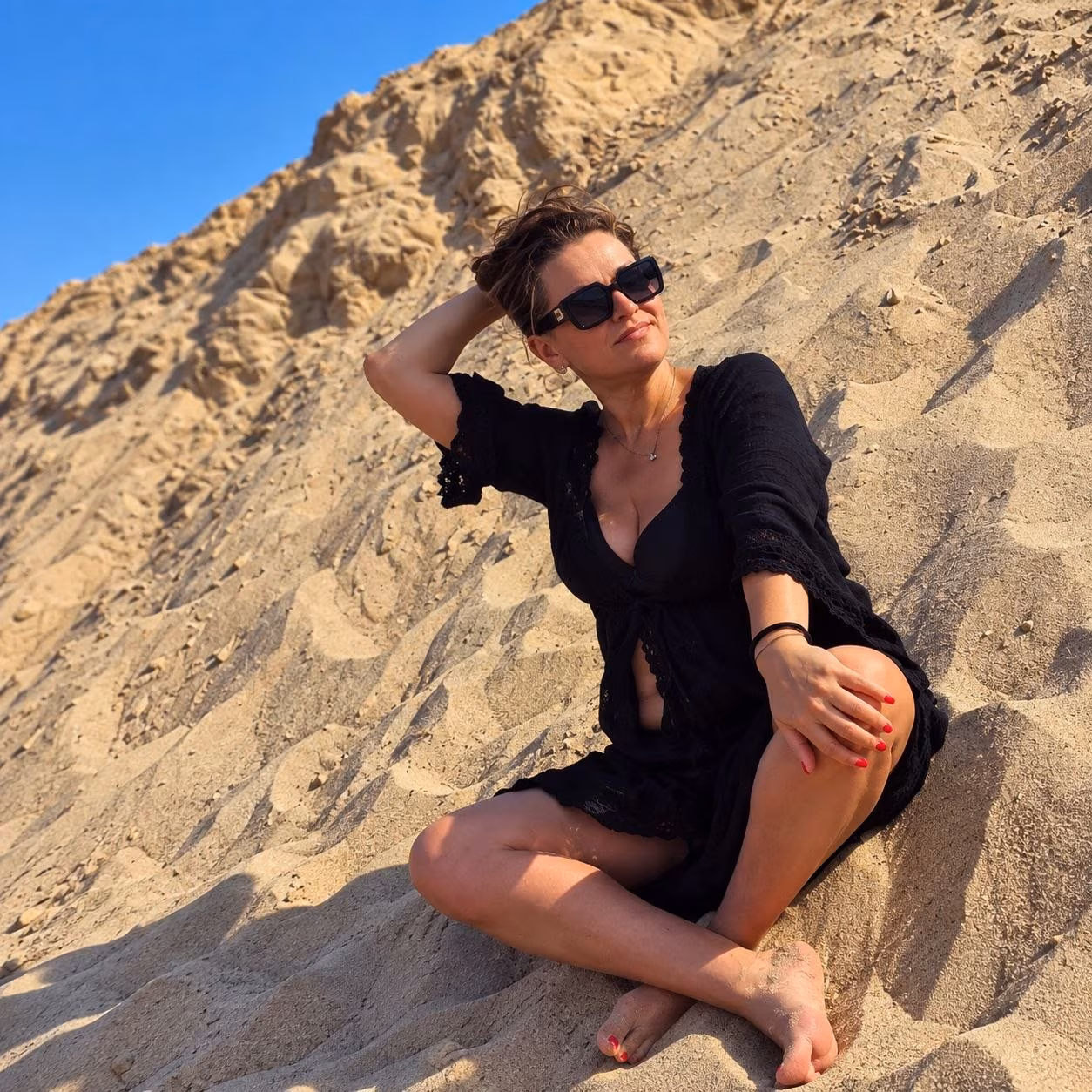 See Lady's Profile