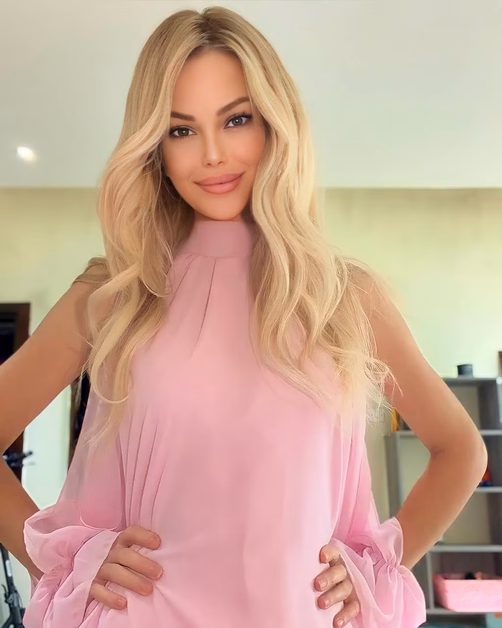 See Lady's Profile