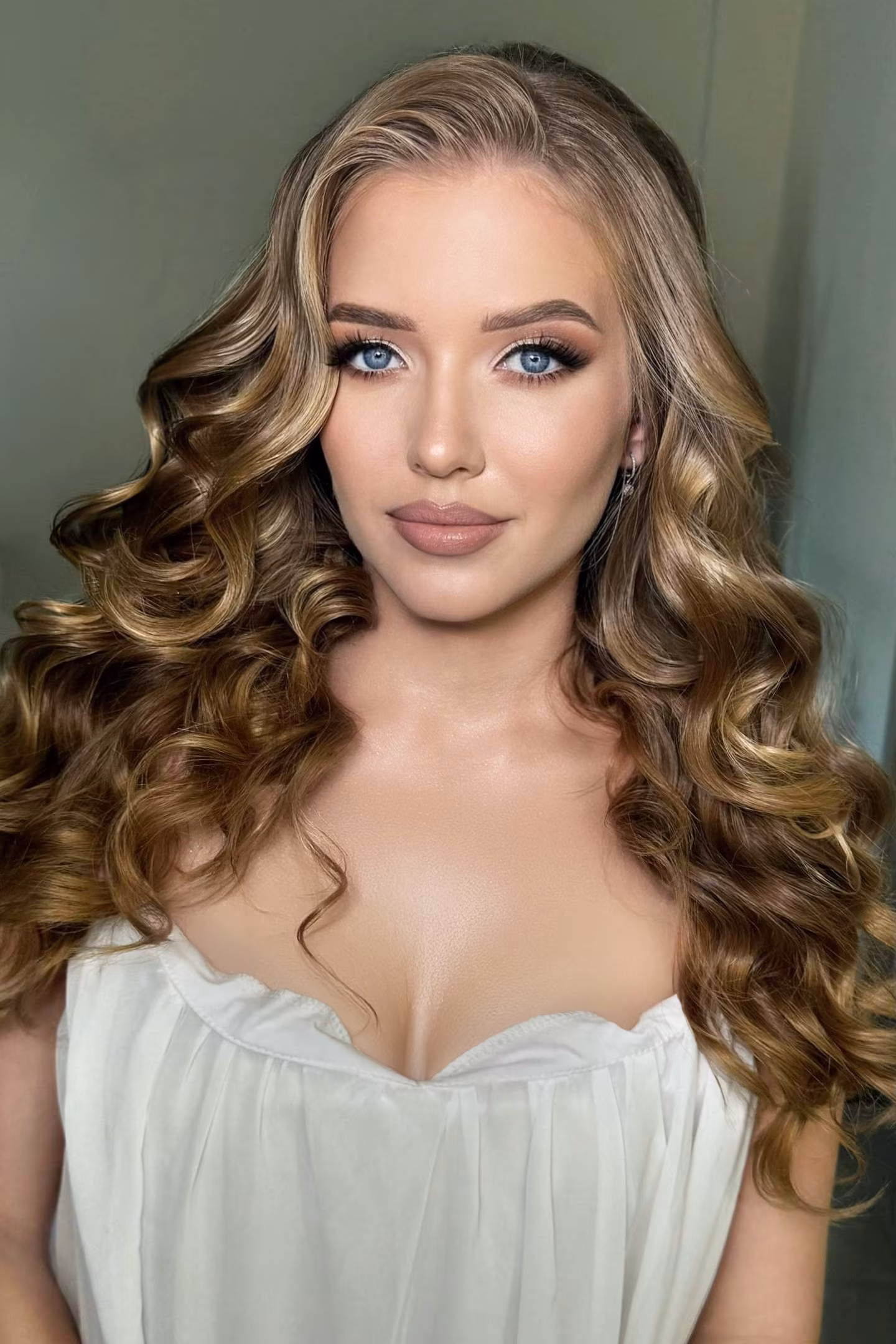 Discover Her Profile