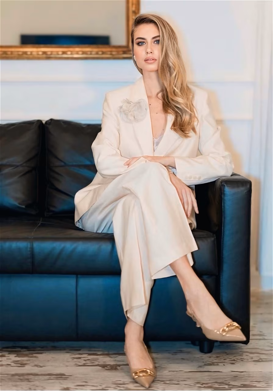 See Lady's Profile