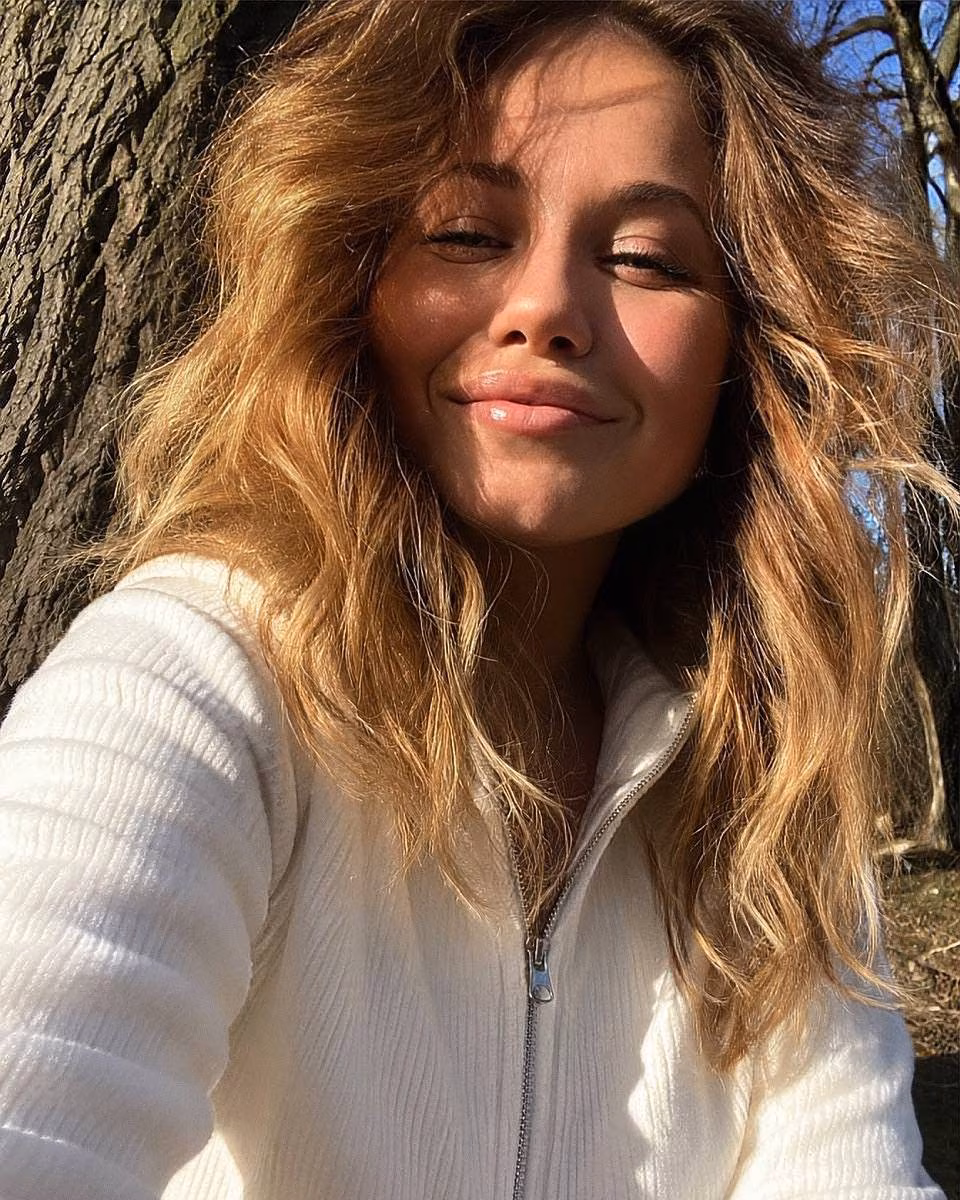 Visit Lady's Profile