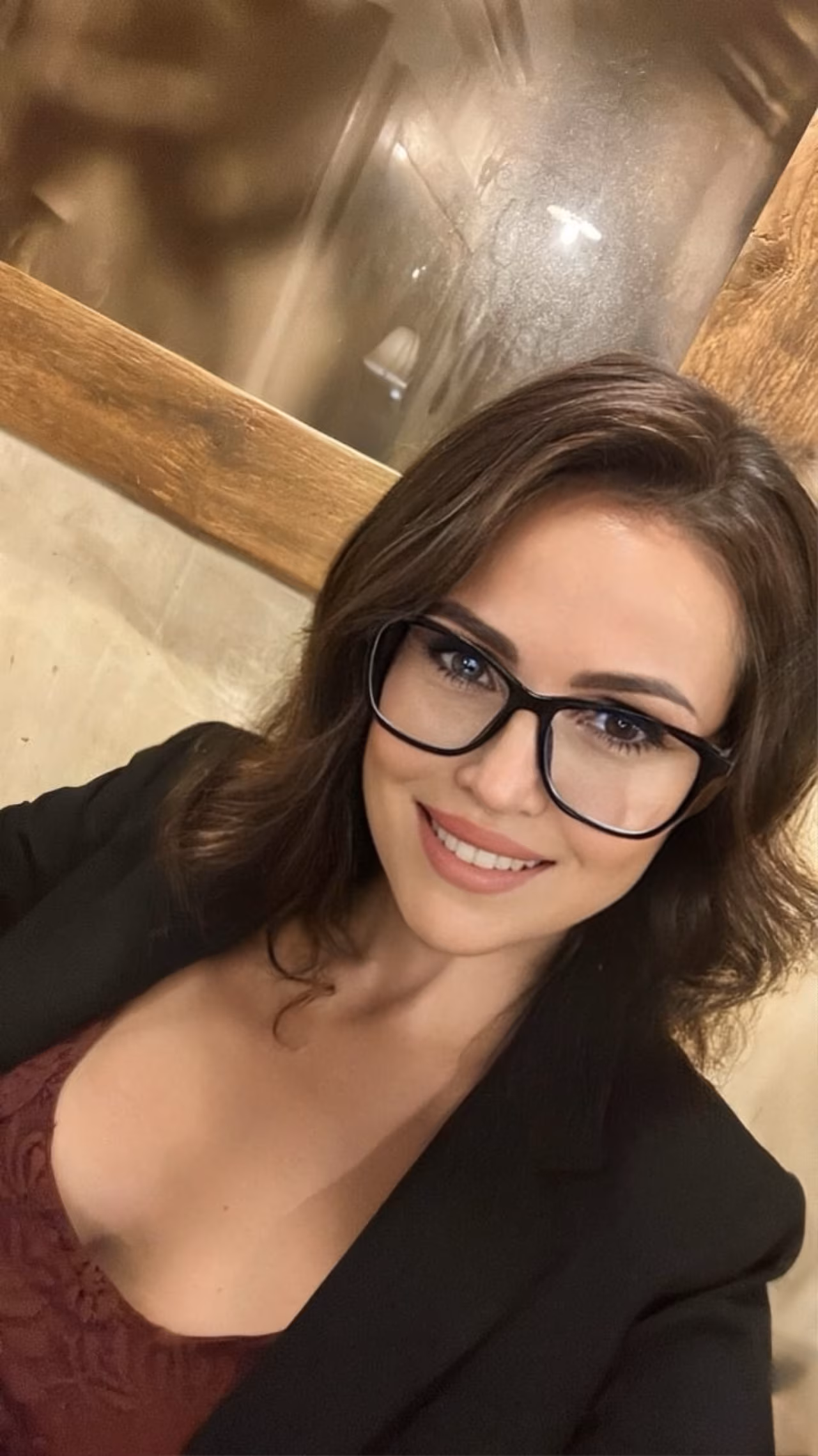 See Lady's Profile