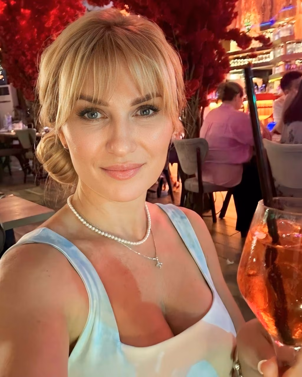 Visit Lady's Profile