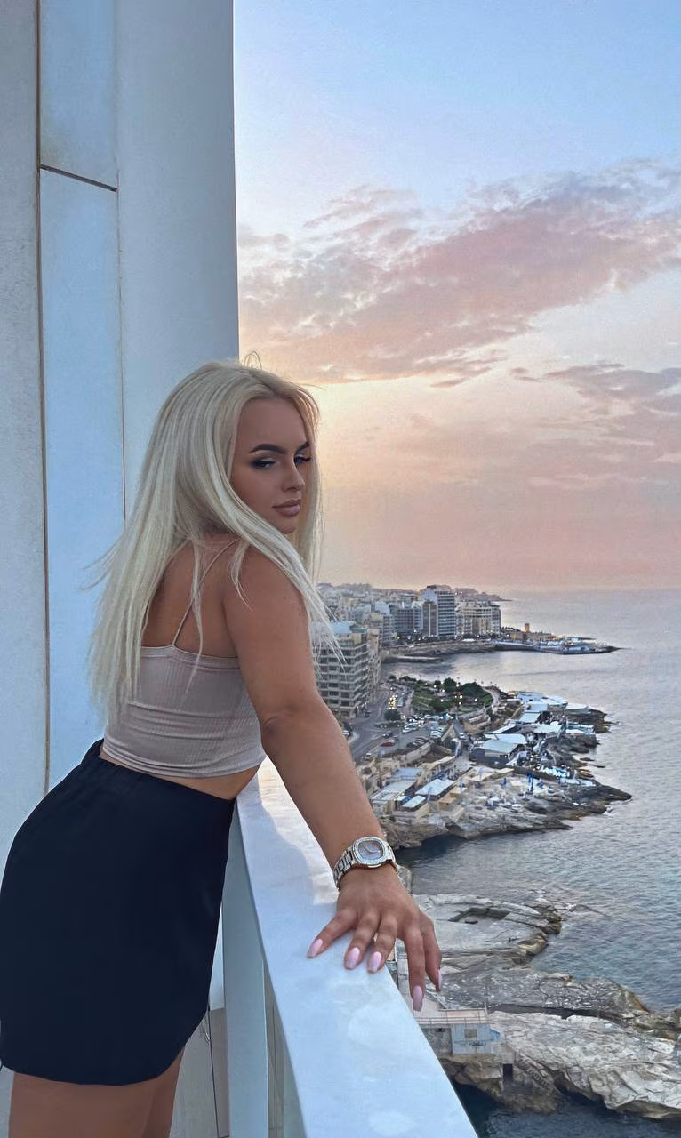 See Lady's Profile