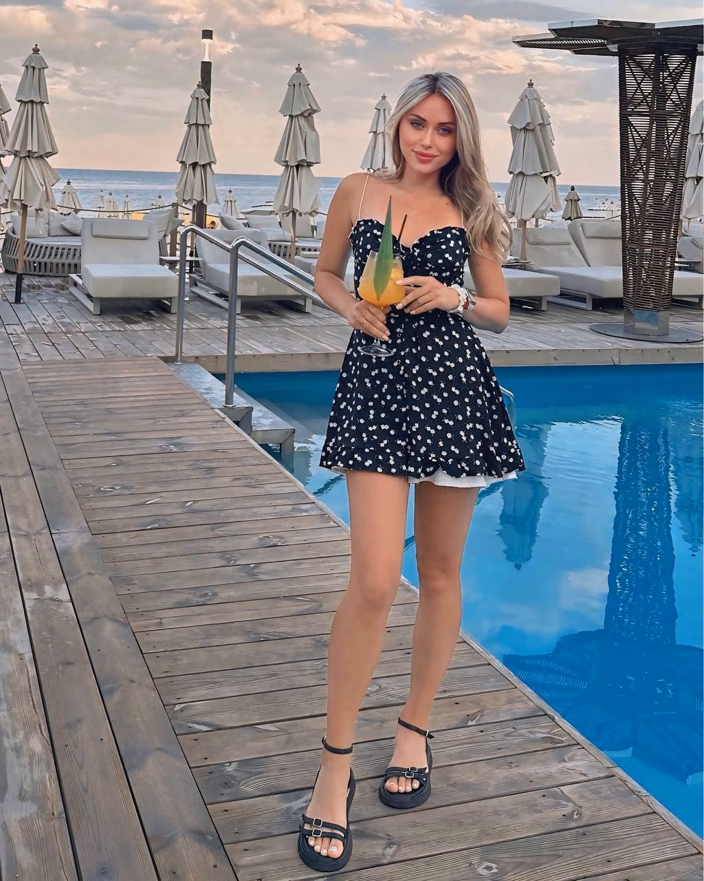See Lady's Profile