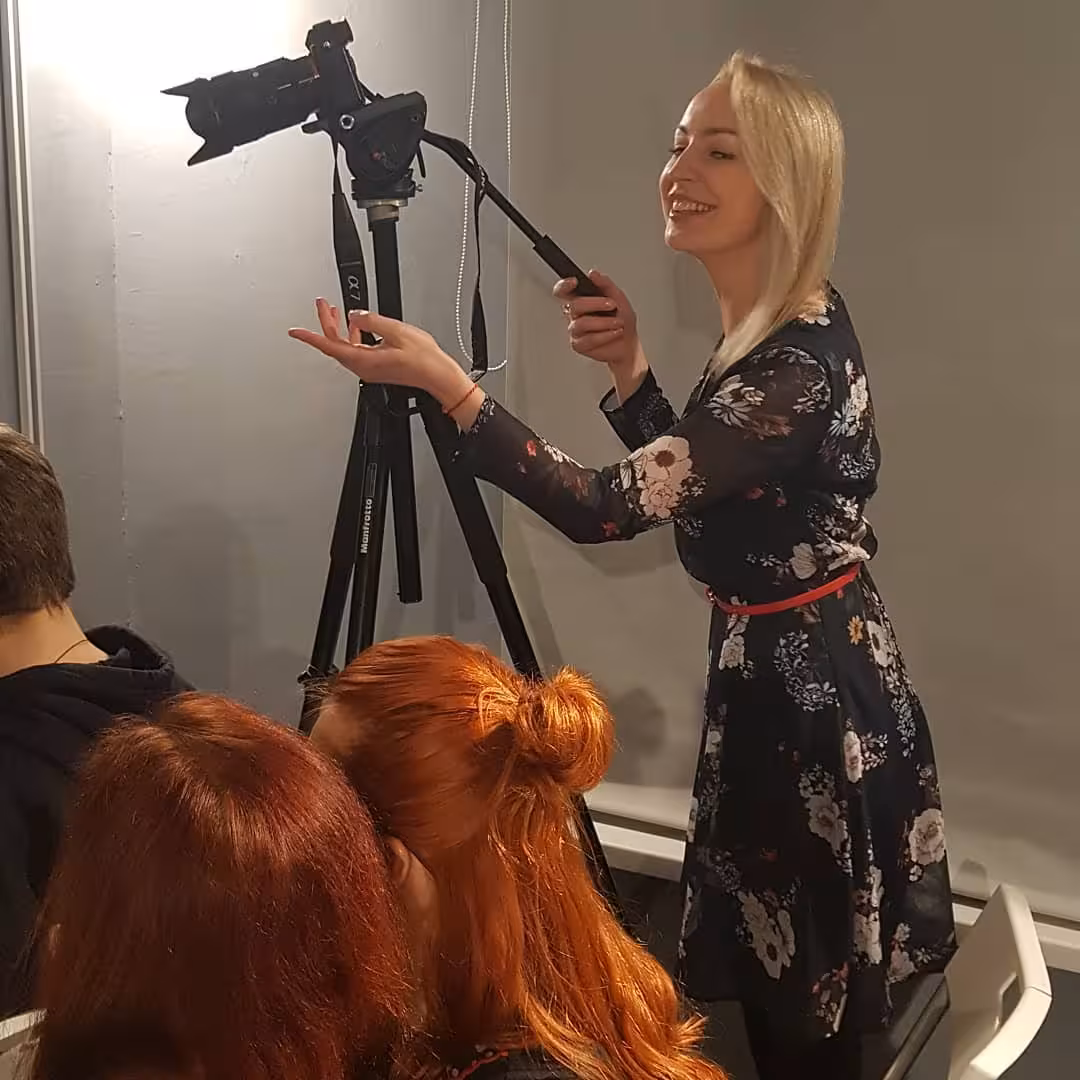 Open Woman's Profile