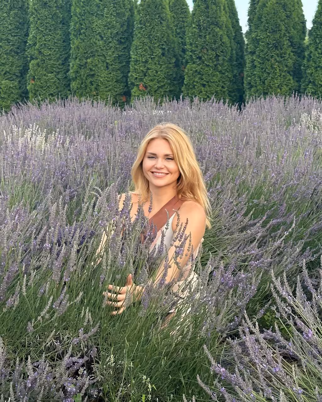 Visit Lady's Profile