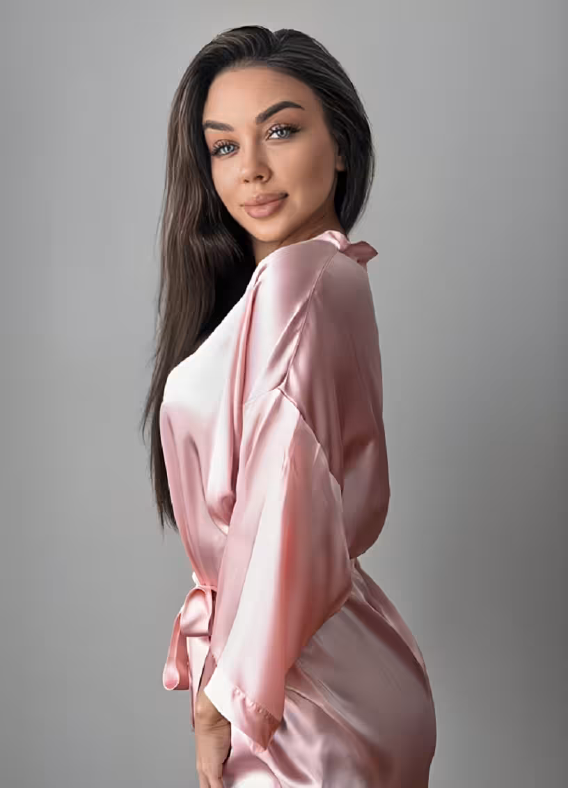 Alena celebrity women dating younger men