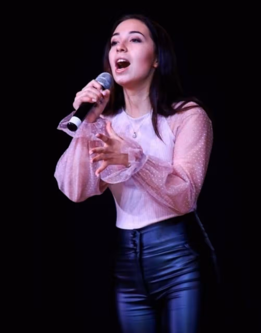 Natalia dating women 2024