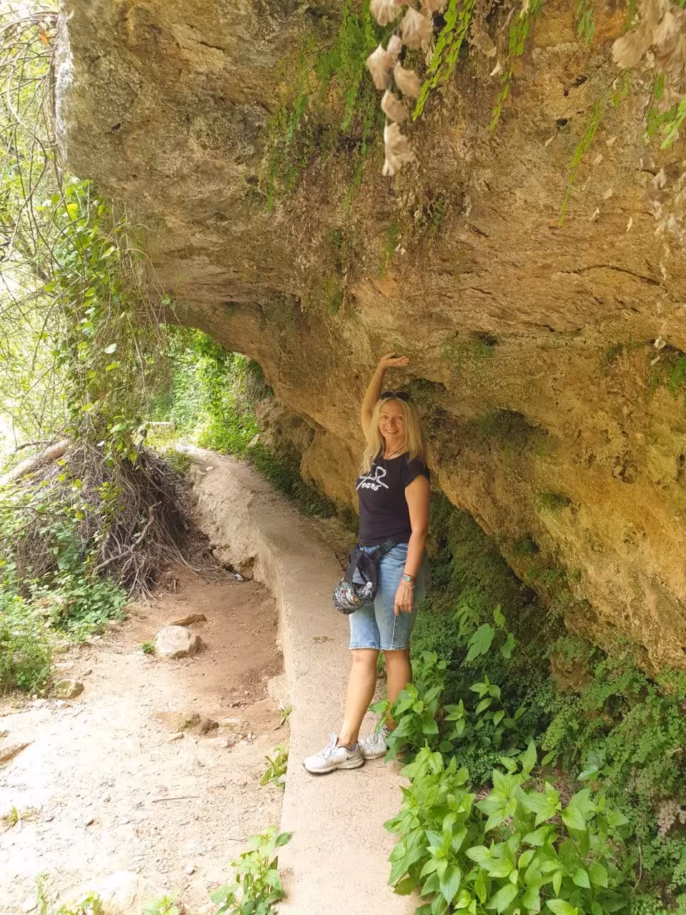 Tanya men in 40s dating women in 20s