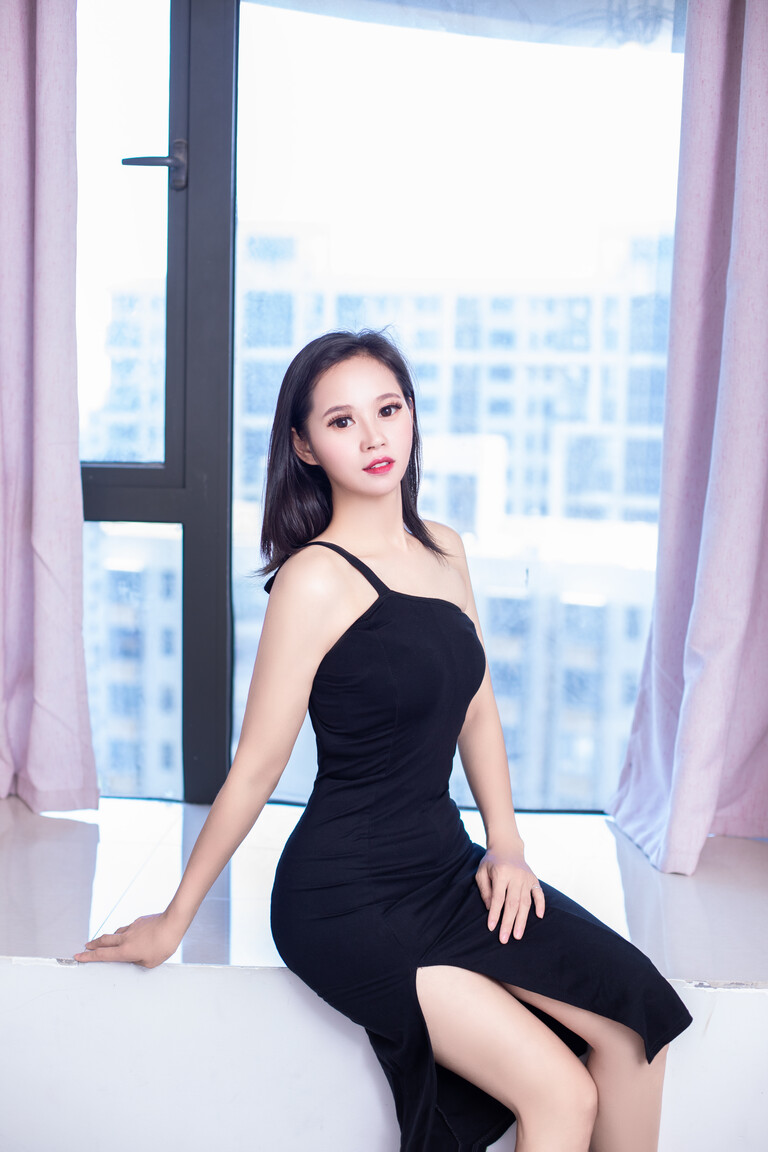 Zhou Xiao Lei russian dating game howard stern