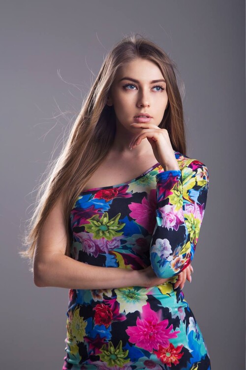 Oksana russian dating website pictures